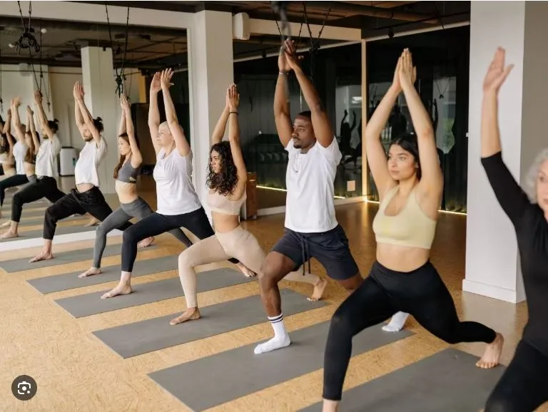 7-loi-ich-vuot-troi-cho-suc-khoe-khi-tap-luyen-yoga-moi-ngay-10